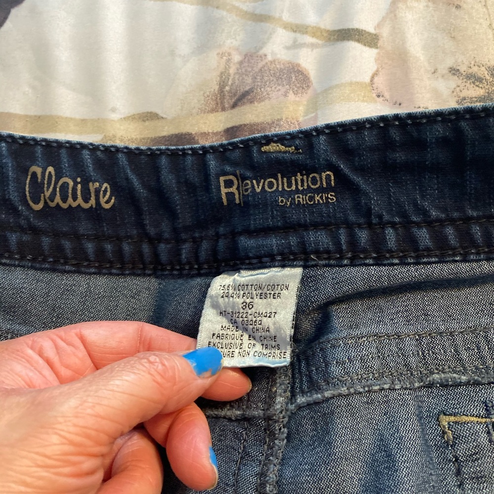 Jeans - Picture 3 of 3